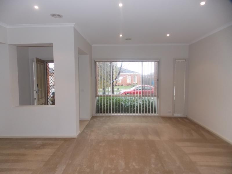 47 Boronia Avenue, Cranbourne VIC 3977