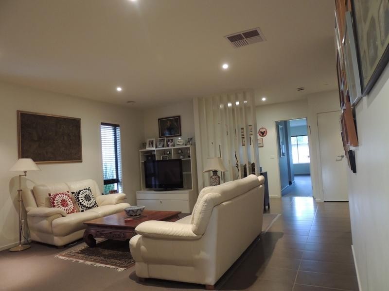 18 Feathery Grove, Sandhurst VIC 3977