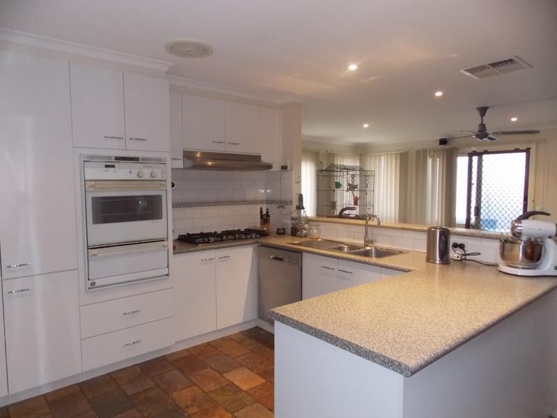 6 Brolga Court, Carrum Downs VIC 3201