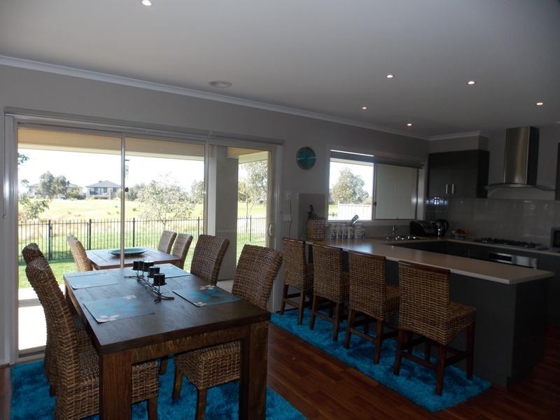9 Crampton Chase, Sandhurst VIC 3977