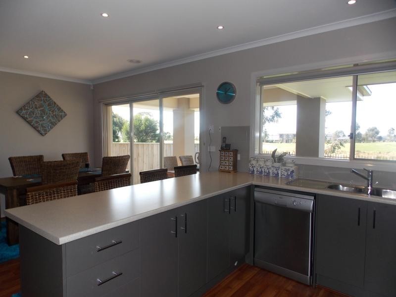 9 Crampton Chase, Sandhurst VIC 3977
