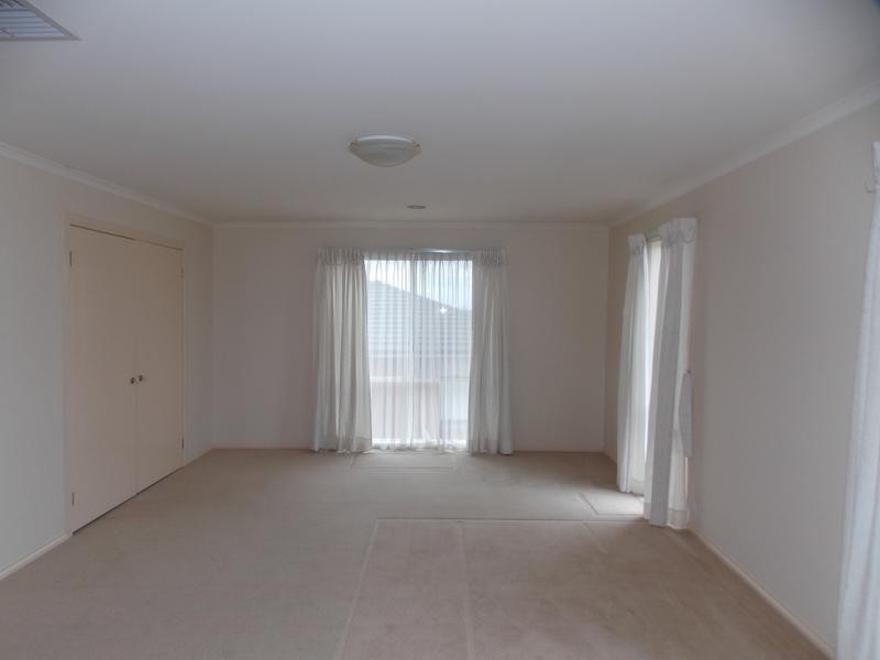 11 The Oaks, Narre Warren VIC 3805