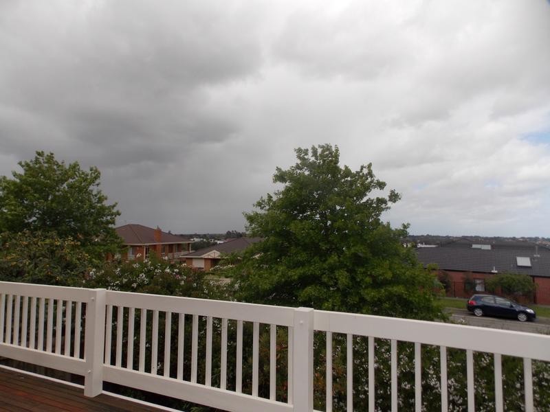 11 The Oaks, Narre Warren VIC 3805