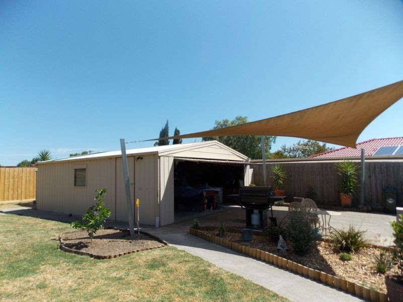 160 Lyrebird Drive, Carrum Downs VIC 3201