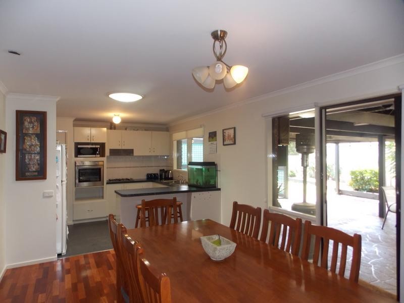 17 Arcadia Street, Carrum Downs VIC 3201