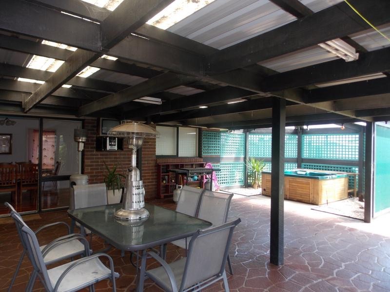 17 Arcadia Street, Carrum Downs VIC 3201