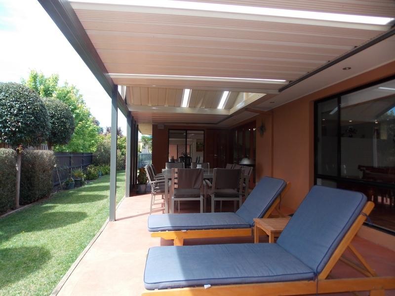 15 Corowa Place, Sandhurst VIC 3977