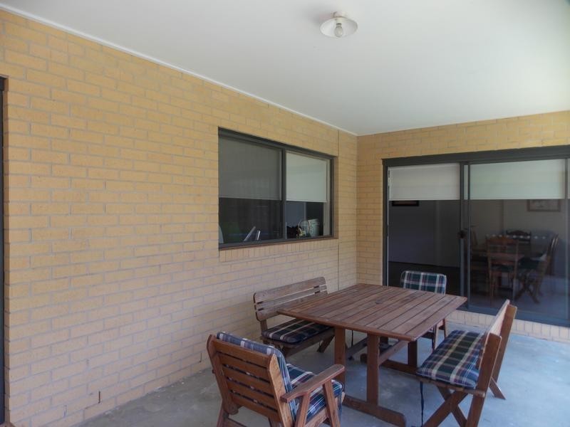 2 Mawson Walk, Sandhurst VIC 3977