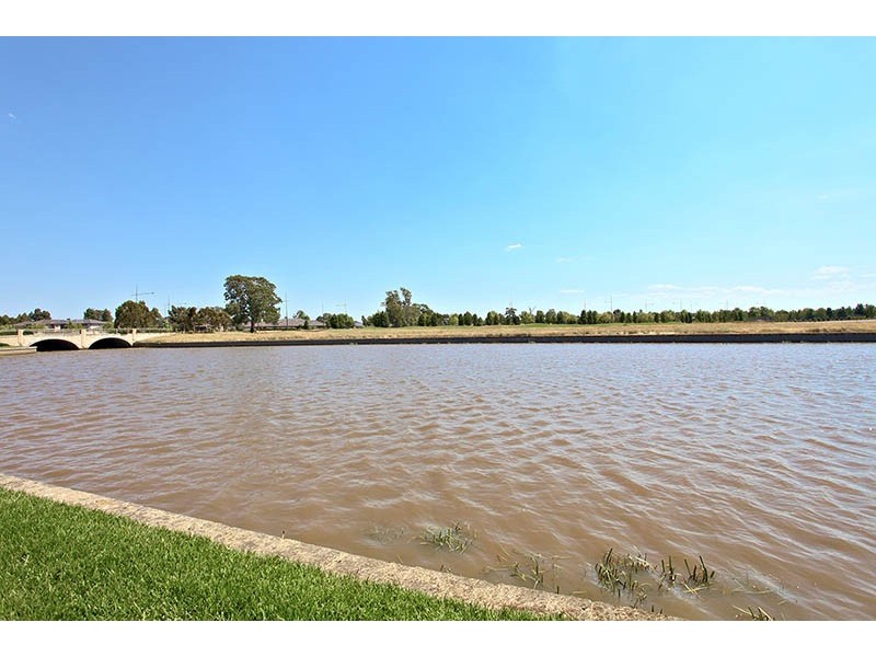 7 Bluewater Drive, Sandhurst VIC 3977