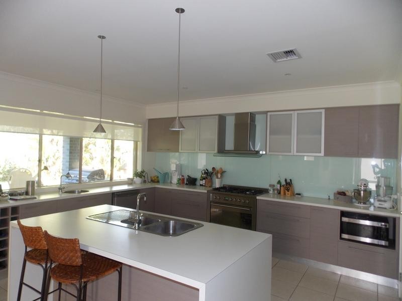 13 Sweetgum Place, Sandhurst VIC 3977