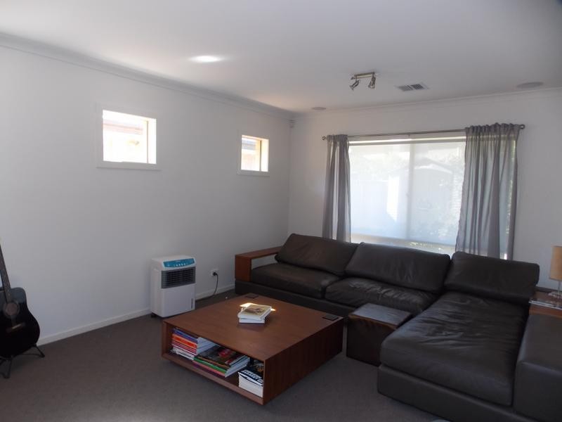 13 Sweetgum Place, Sandhurst VIC 3977