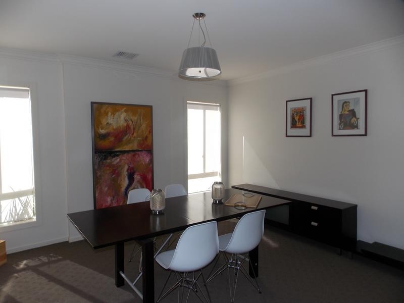 13 Sweetgum Place, Sandhurst VIC 3977