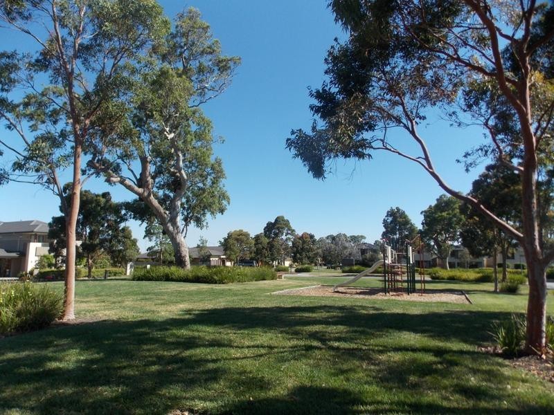 13 Sweetgum Place, Sandhurst VIC 3977