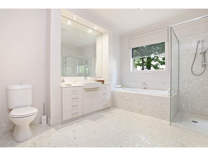 31 Niblick Circuit, Sandhurst VIC 3977