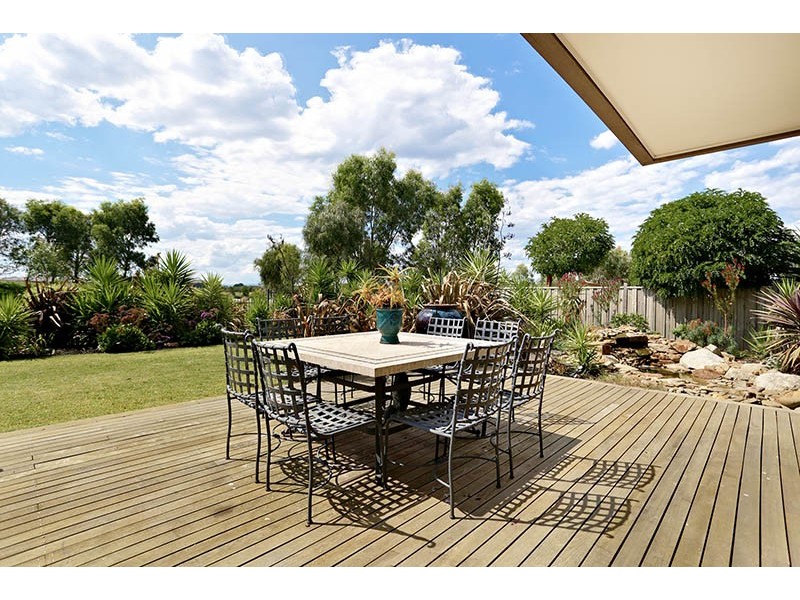 31 Niblick Circuit, Sandhurst VIC 3977