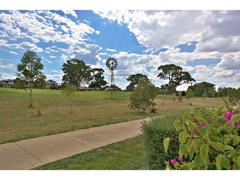 5 Banks Court, Sandhurst VIC 3977
