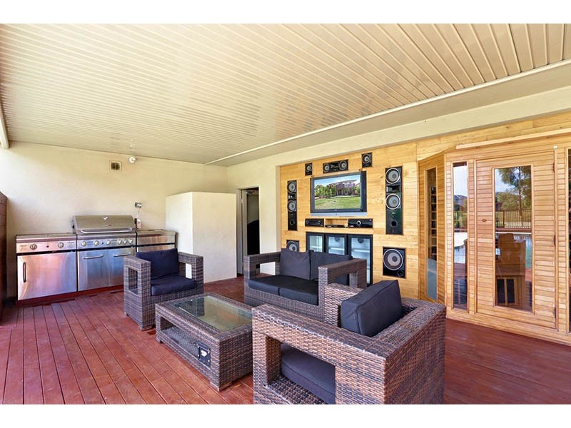 6 O’Hara Court, Sandhurst VIC 3977