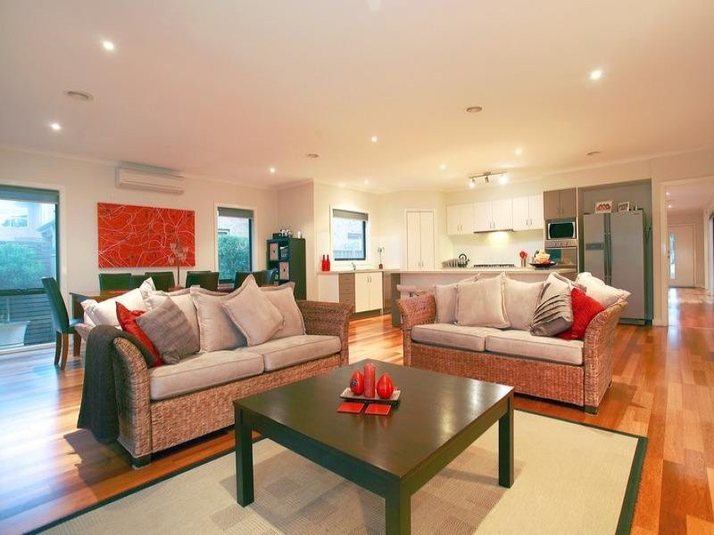 7 Commonwealth Terrace, Sandhurst VIC 3977