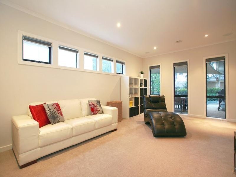 7 Commonwealth Terrace, Sandhurst VIC 3977