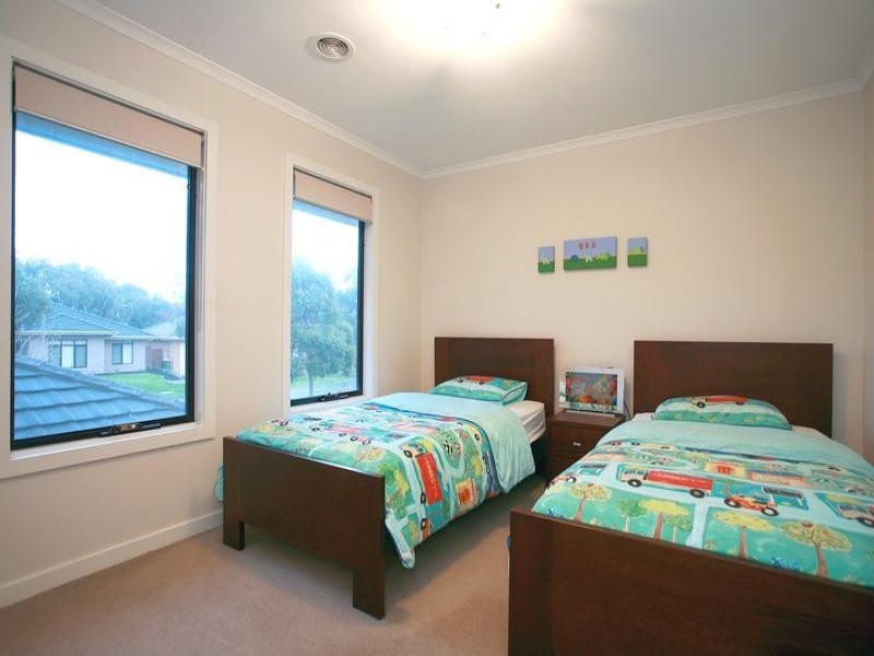 7 Commonwealth Terrace, Sandhurst VIC 3977