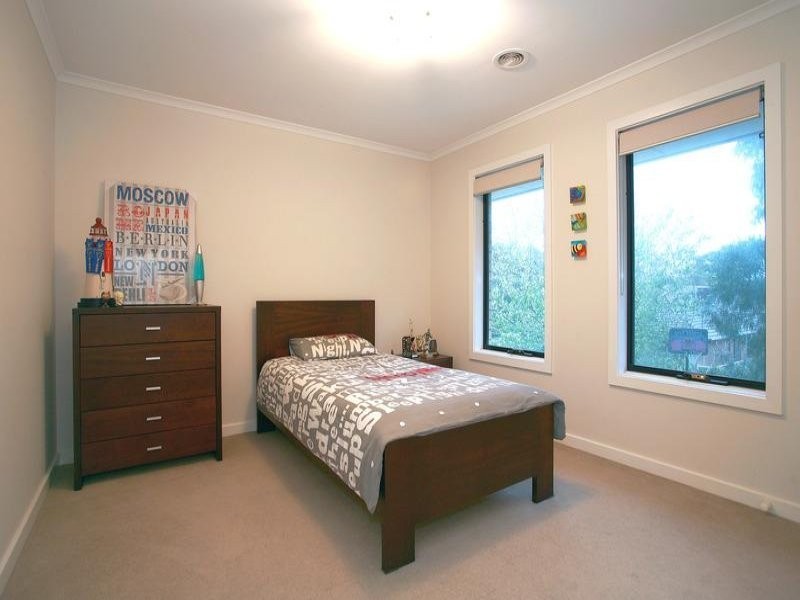 7 Commonwealth Terrace, Sandhurst VIC 3977