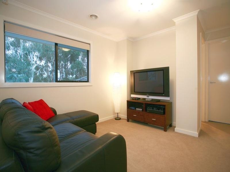 7 Commonwealth Terrace, Sandhurst VIC 3977