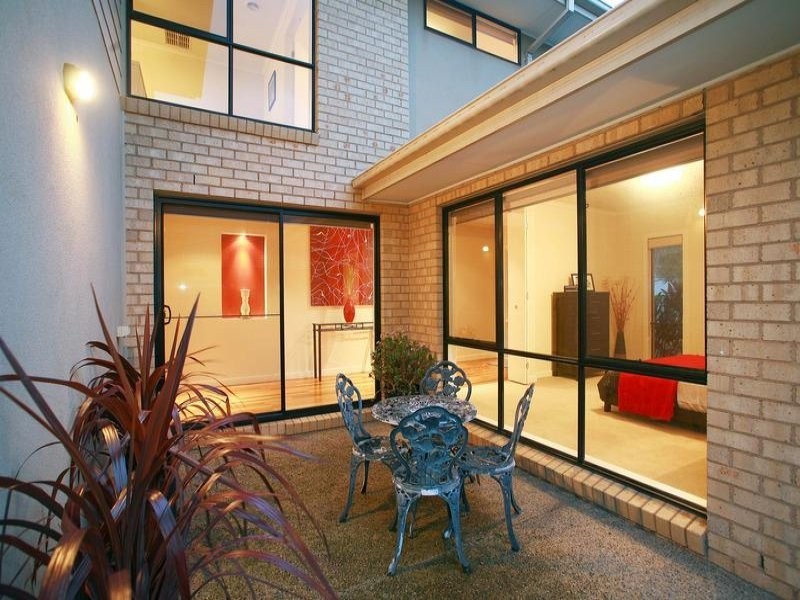 7 Commonwealth Terrace, Sandhurst VIC 3977