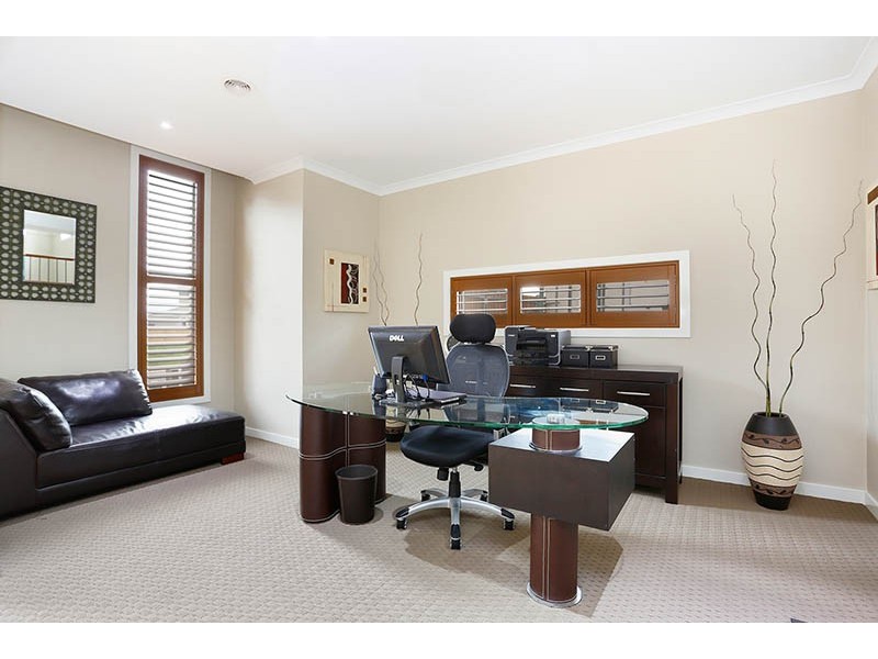 21 Daintree Drive, Sandhurst VIC 3977