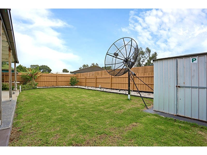 27 Herbert Road, Carrum Downs VIC 3201