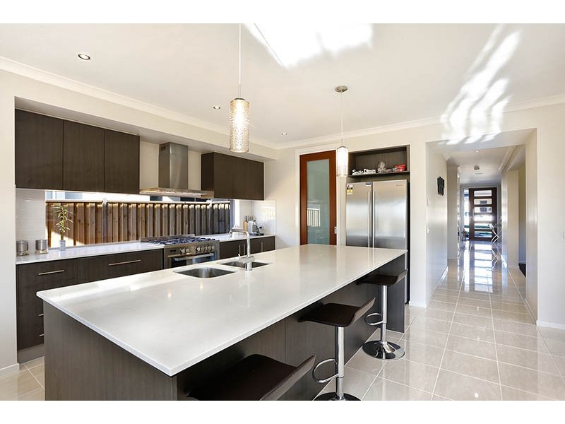 244 Sandhurst Boulevard, Sandhurst VIC 3977