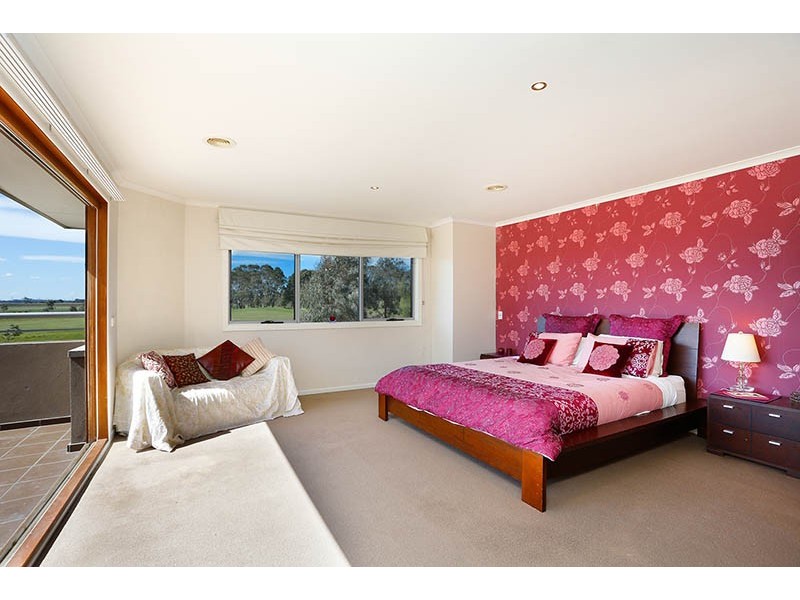 18 Flinders Chase, Sandhurst VIC 3977
