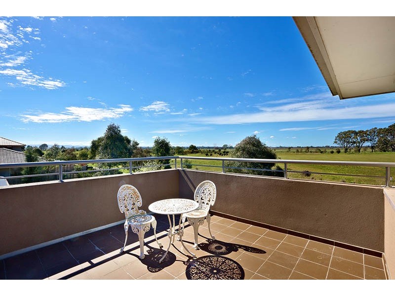 18 Flinders Chase, Sandhurst VIC 3977