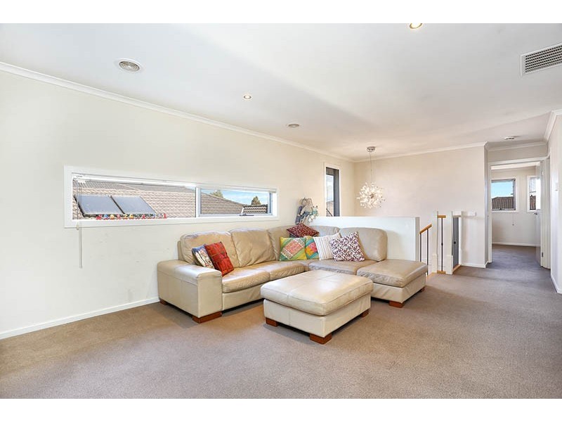 18 Flinders Chase, Sandhurst VIC 3977