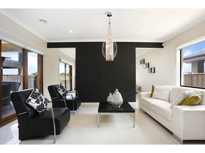 24 Quarterdeck Road, Sandhurst VIC 3977