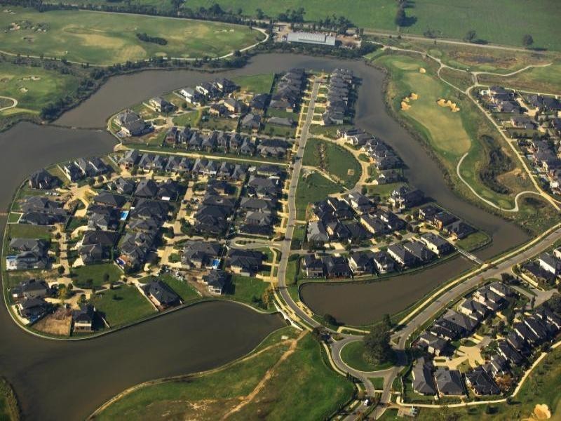 24 Quarterdeck Road, Sandhurst VIC 3977