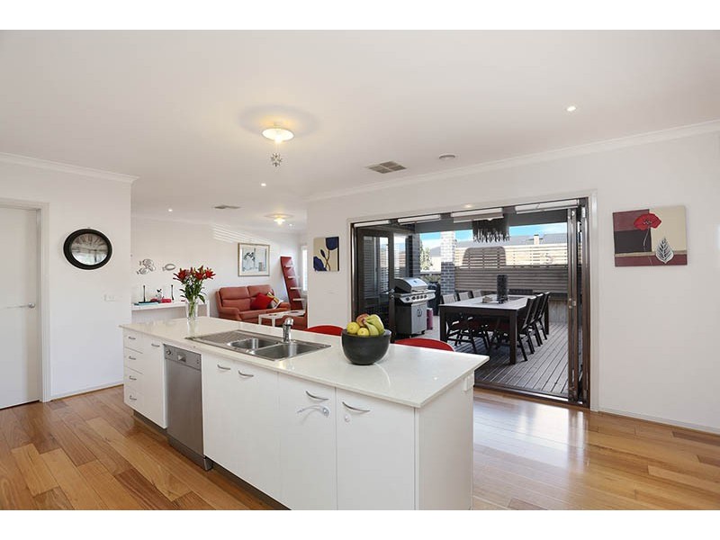 23 Sandarra Boulevard, Sandhurst VIC 3977