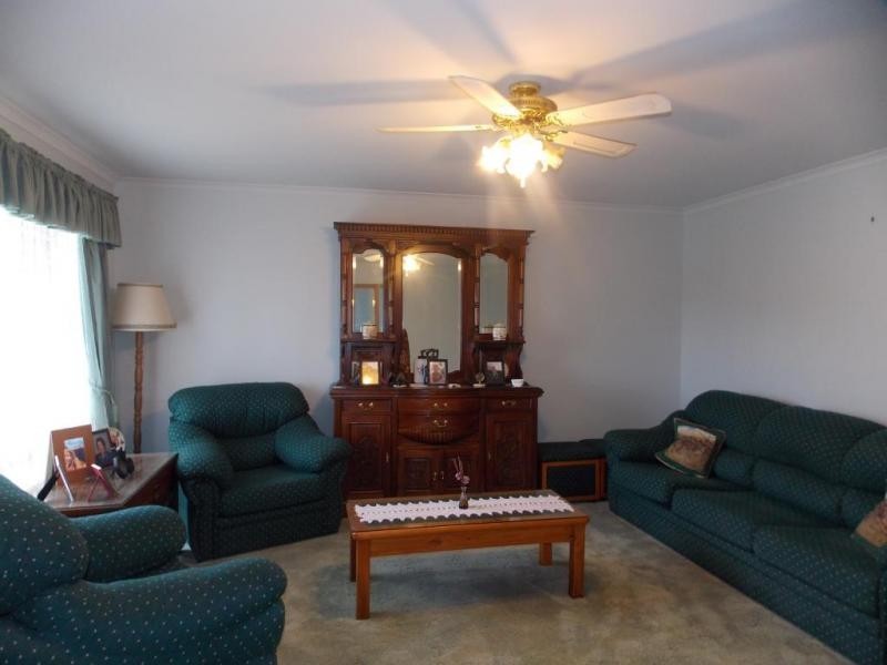 1 Stephellen Way, Cranbourne West VIC 3977