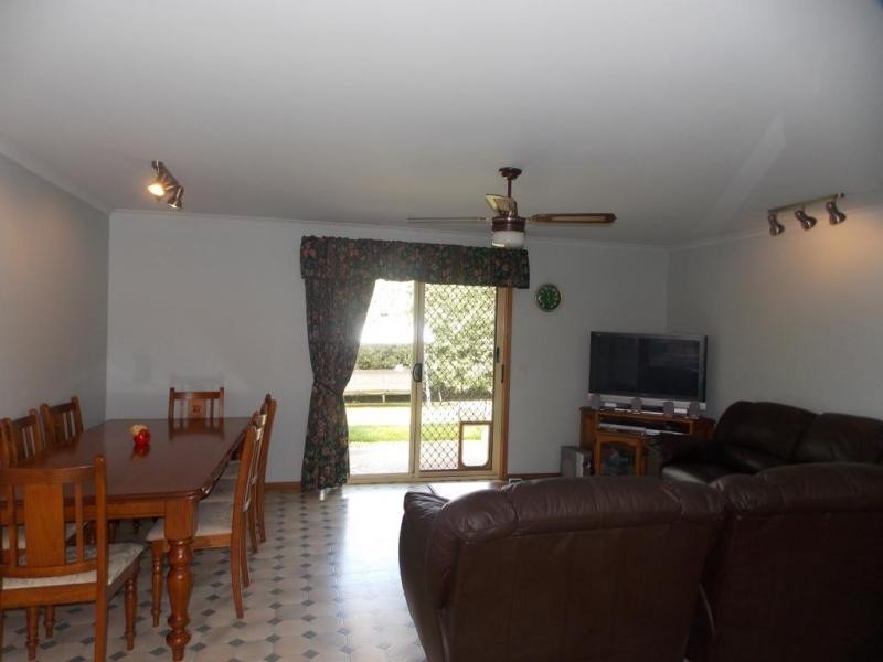 1 Stephellen Way, Cranbourne West VIC 3977