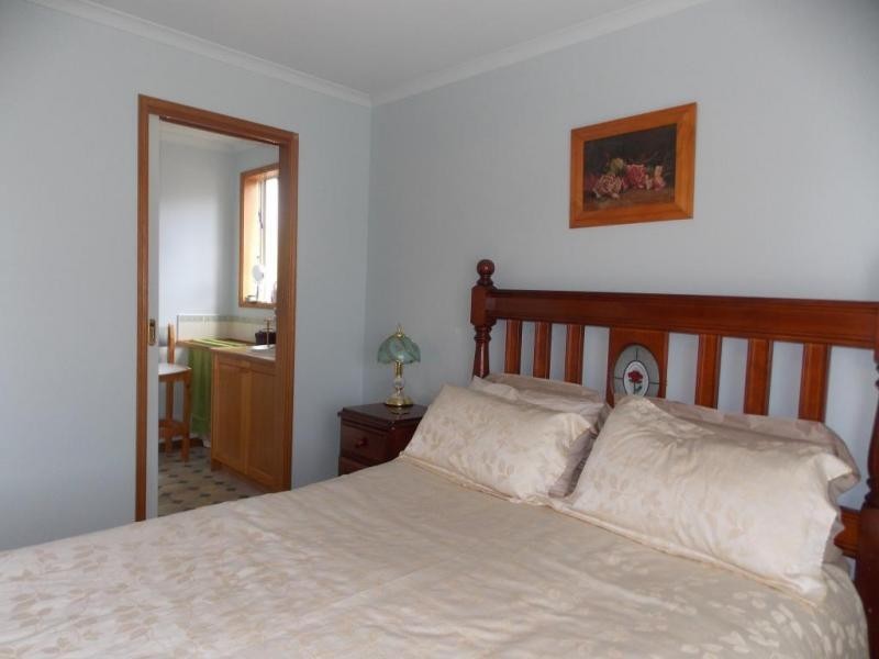 1 Stephellen Way, Cranbourne West VIC 3977