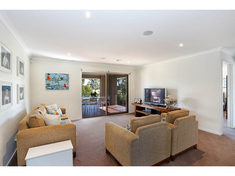 6 Mashie Terrace, Sandhurst VIC 3977