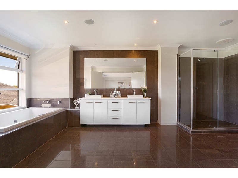 6 Mashie Terrace, Sandhurst VIC 3977