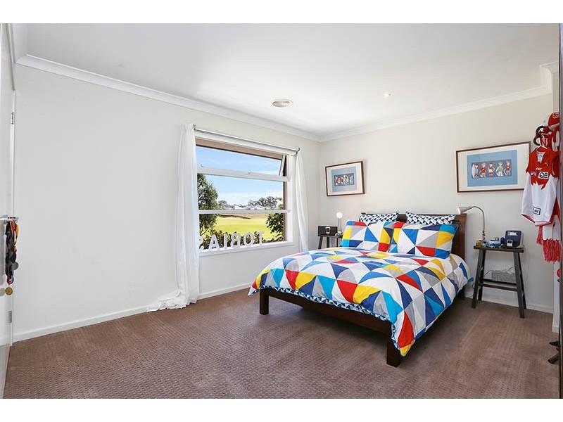 6 Mashie Terrace, Sandhurst VIC 3977