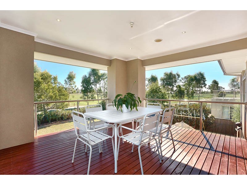 6 Mashie Terrace, Sandhurst VIC 3977