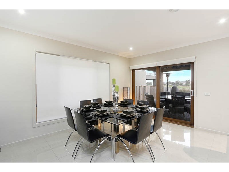 24 Quarterdeck Road, Sandhurst VIC 3977