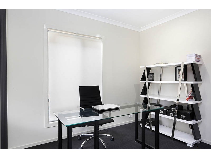 24 Quarterdeck Road, Sandhurst VIC 3977