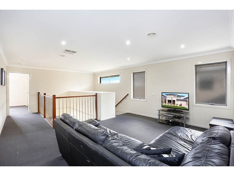 24 Quarterdeck Road, Sandhurst VIC 3977