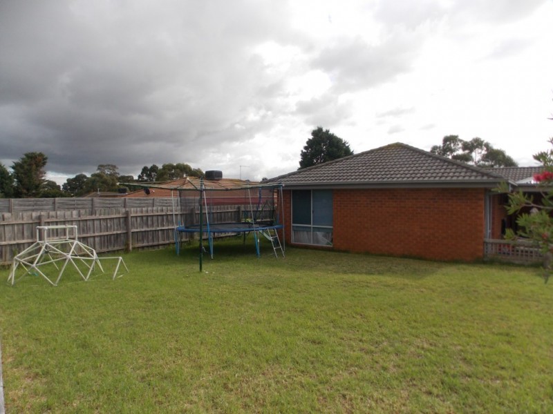 48 Oberon Drive, Carrum Downs VIC 3201