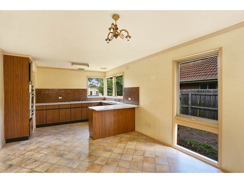 37 Airlie Grove, Seaford VIC 3198