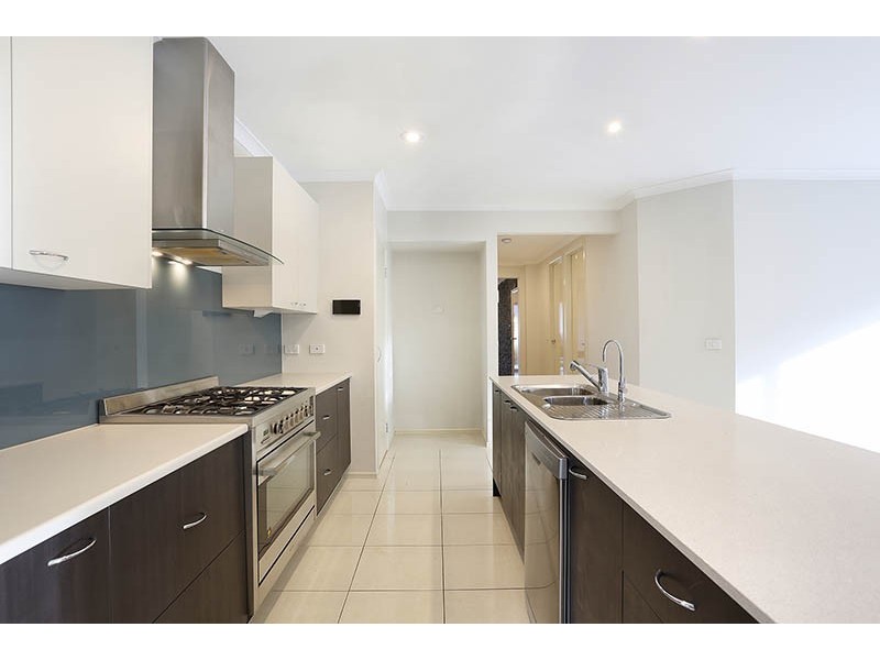 39 Sandarra Boulevard, Sandhurst VIC 3977