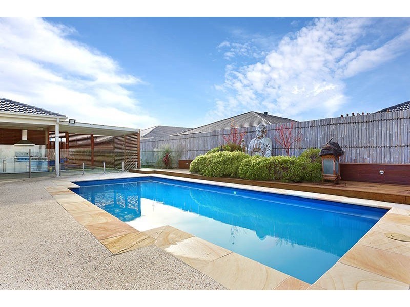 39 Sandarra Boulevard, Sandhurst VIC 3977